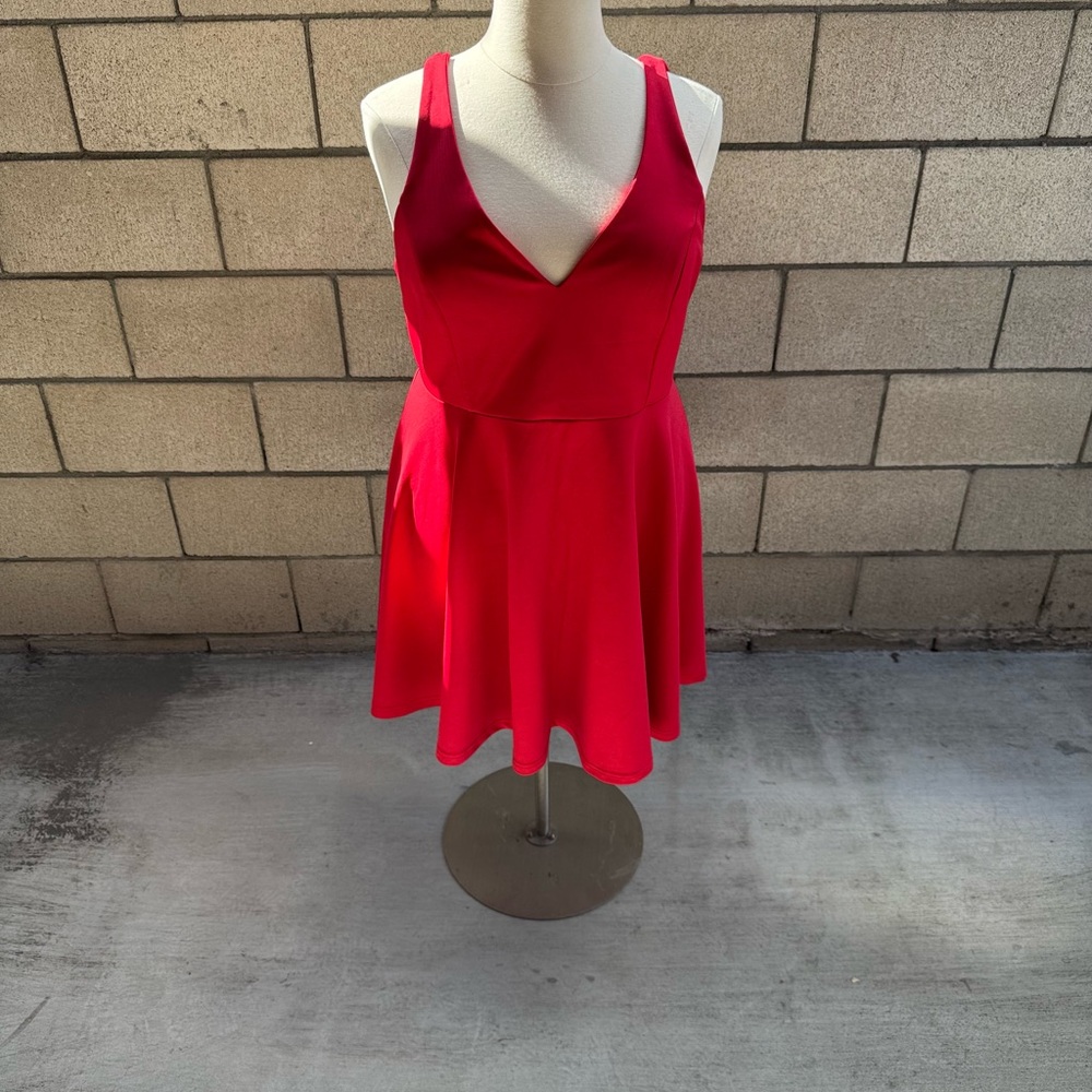 Elegant Red Sleeveless Dress